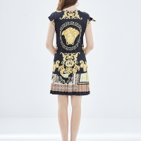 $56.00 USD Versace Tracksuits Short Sleeved For Women #1078294