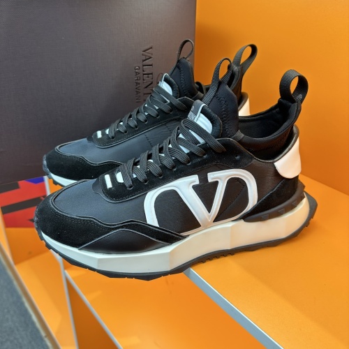 Valentino Casual Shoes For Men #1082926