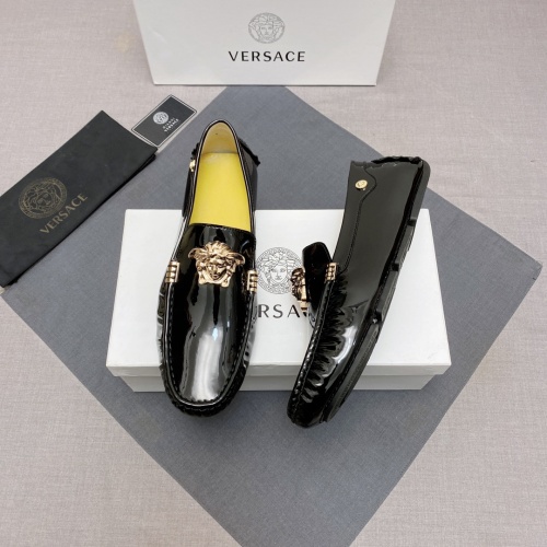 Versace Leather Shoes For Men #1084385