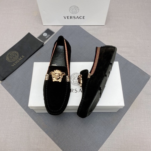 $88.00 USD Versace Leather Shoes For Men #1084395