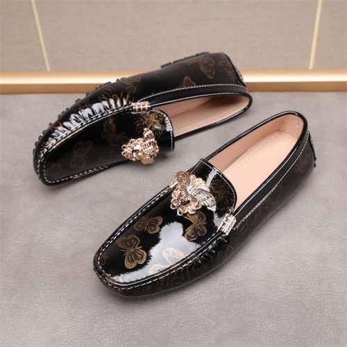Versace Leather Shoes For Men #1084445