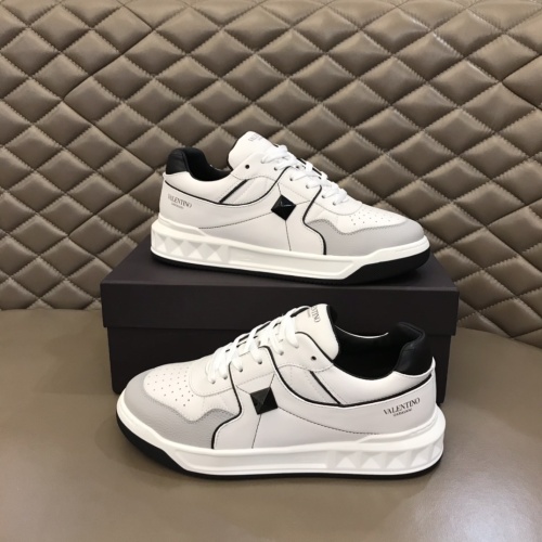 Valentino Casual Shoes For Men #1084485