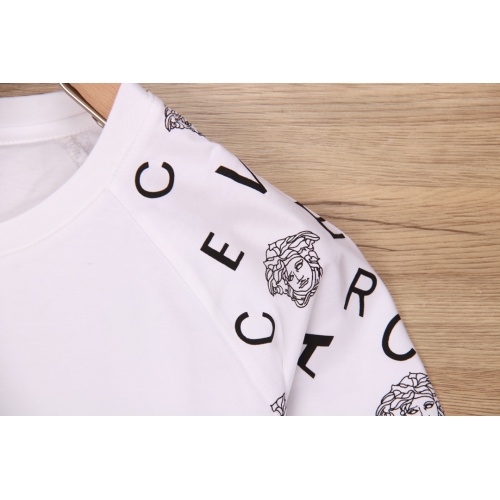 Replica Versace T-Shirts Short Sleeved For Men #1085890 $48.00 USD for Wholesale