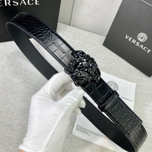 Versace AAA Quality Belts For Men #1086315