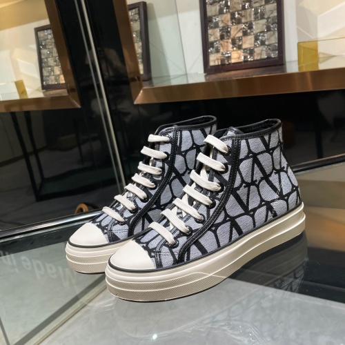 Valentino High Tops Shoes For Men #1086385