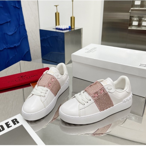 Valentino Casual Shoes For Women #1086887