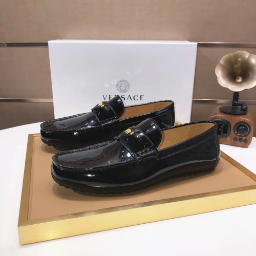 Versace Leather Shoes For Men #1087880