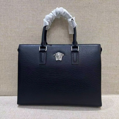 Versace AAA Man Handbags #1088252