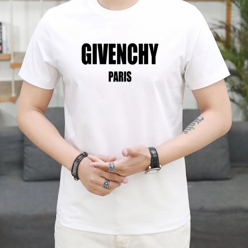 Givenchy T-Shirts Short Sleeved For Unisex #1089473 $25.00 USD, Wholesale Replica Givenchy T-Shirts