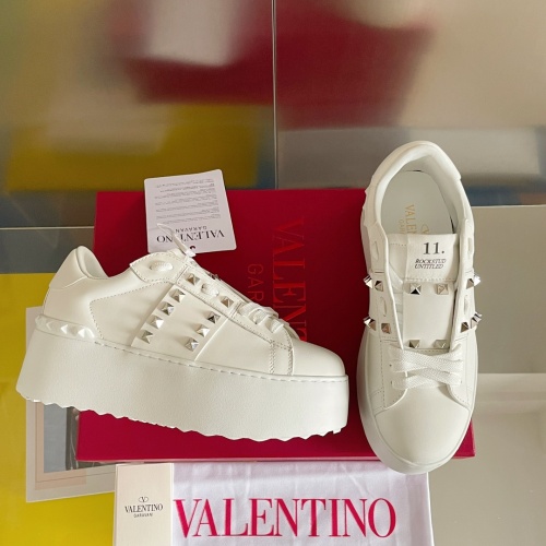Valentino Casual Shoes For Women #1089623