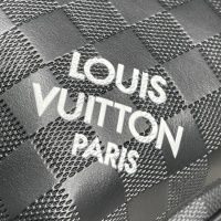 $64.00 USD Louis Vuitton AAA Man Messenger Bags #1081605