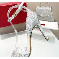 $100.00 USD Valentino Sandal For Women #1081782