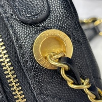 $82.00 USD Chanel AAA Quality Messenger Bags For Women #1088144
