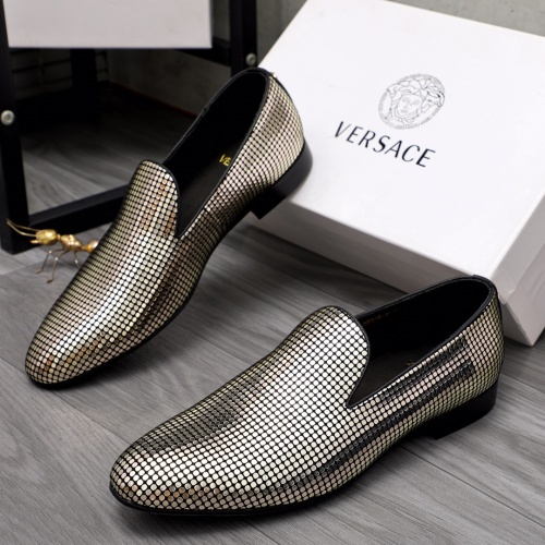 Versace Leather Shoes For Men #1091273