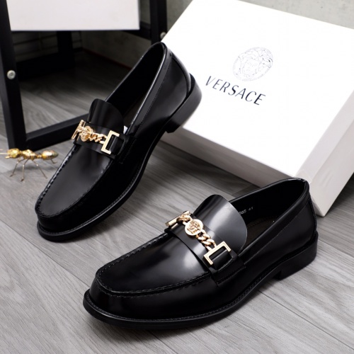 Versace Leather Shoes For Men #1091427