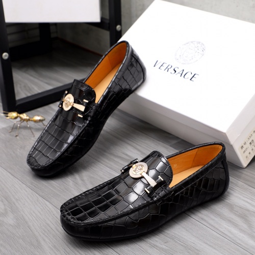 Versace Leather Shoes For Men #1091567