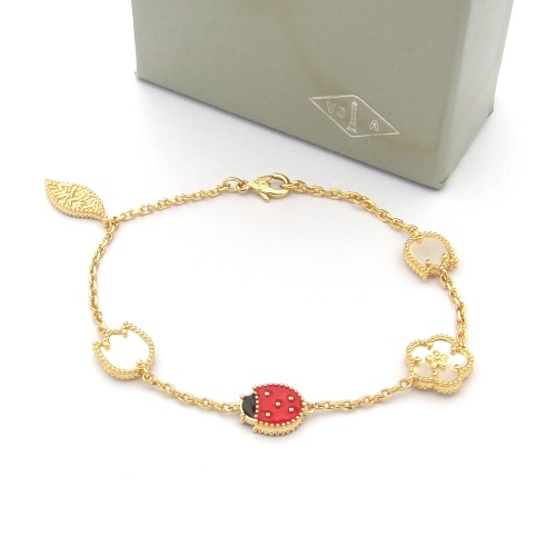 Replica Van Cleef & Arpels Bracelets For Women #1092123 $32.00 USD for Wholesale