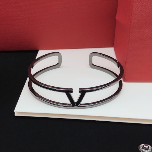 Valentino Bracelets #1092882 $29.00 USD, Wholesale Replica Valentino Bracelets