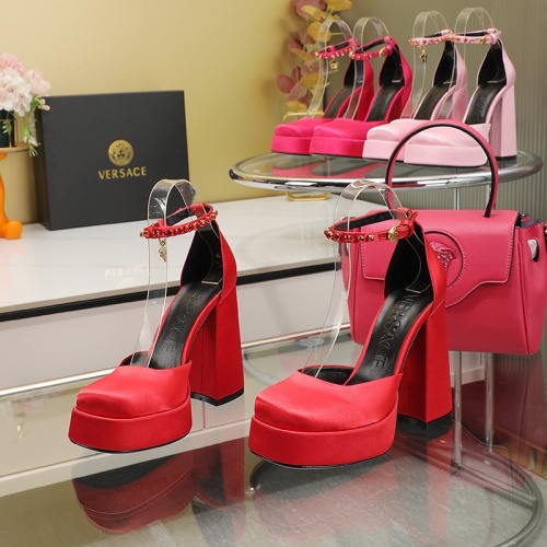 Versace Sandal For Women #1093567