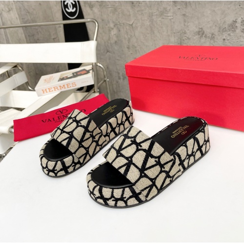 Valentino Slippers For Women #1094249