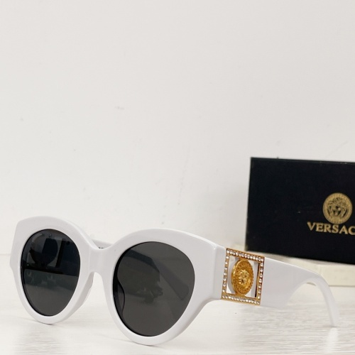 Versace AAA Quality Sunglasses #1096234