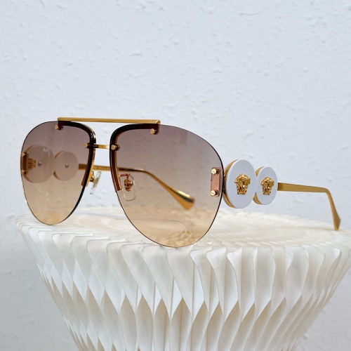 Versace AAA Quality Sunglasses #1096238