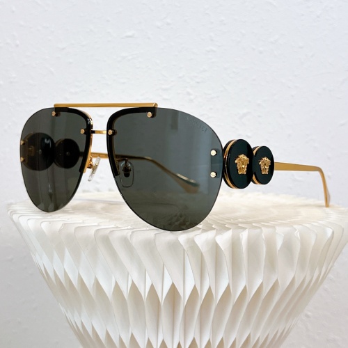 Versace AAA Quality Sunglasses #1096241
