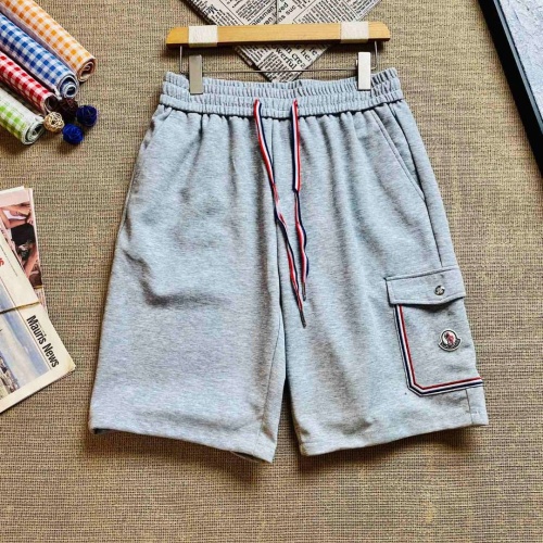 Moncler Pants For Men #1097519