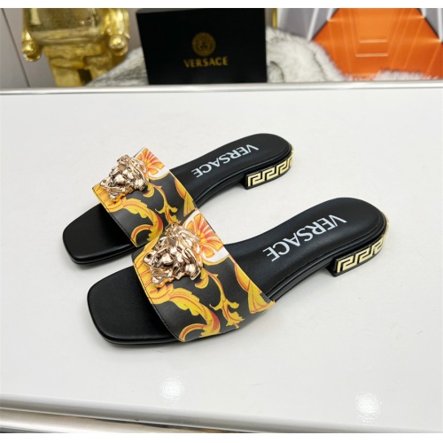 Versace Slippers For Women #1098148