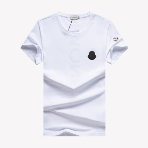 $25.00 USD Moncler T-Shirts Short Sleeved For Men #1098440