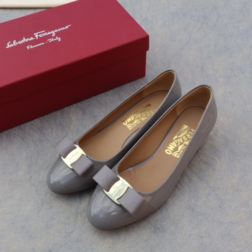 Replica Salvatore Ferragamo Flat Shoes For Women #1099054 $96.00 USD for Wholesale