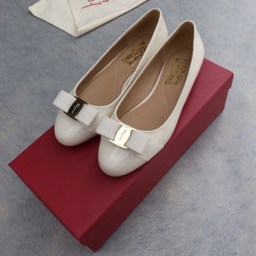 Replica Salvatore Ferragamo Flat Shoes For Women #1099070 $96.00 USD for Wholesale