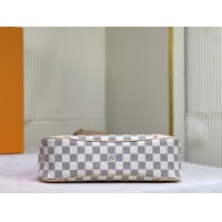 $72.00 USD Louis Vuitton AAA Quality Messenger Bags For Women #1093329