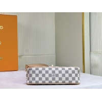 $68.00 USD Louis Vuitton AAA Quality Messenger Bags For Women #1093335