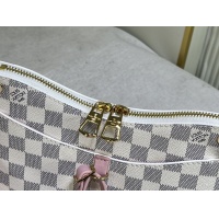 $68.00 USD Louis Vuitton AAA Quality Messenger Bags For Women #1093336