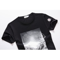 $25.00 USD Moncler T-Shirts Short Sleeved For Men #1098489