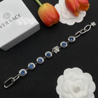 $42.00 USD Versace Bracelets #1098794