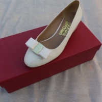 $96.00 USD Salvatore Ferragamo Flat Shoes For Women #1099040