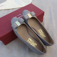 $96.00 USD Salvatore Ferragamo Flat Shoes For Women #1099044
