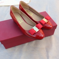 $96.00 USD Salvatore Ferragamo Flat Shoes For Women #1099046