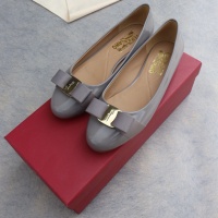 $96.00 USD Salvatore Ferragamo Flat Shoes For Women #1099074