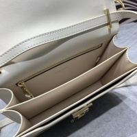 $92.00 USD Burberry AAA Quality Messenger Bags For Women #1100466