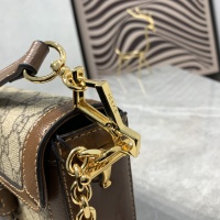 $88.00 USD Gucci AAA Quality Messenger Bags For Women #1100524