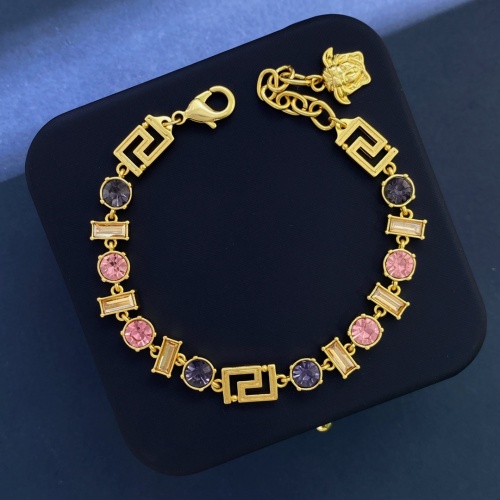 Versace Bracelets For Women #1101567
