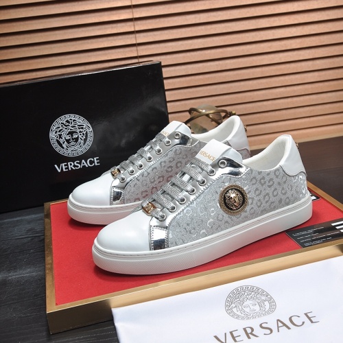 Versace Casual Shoes For Men #1107195