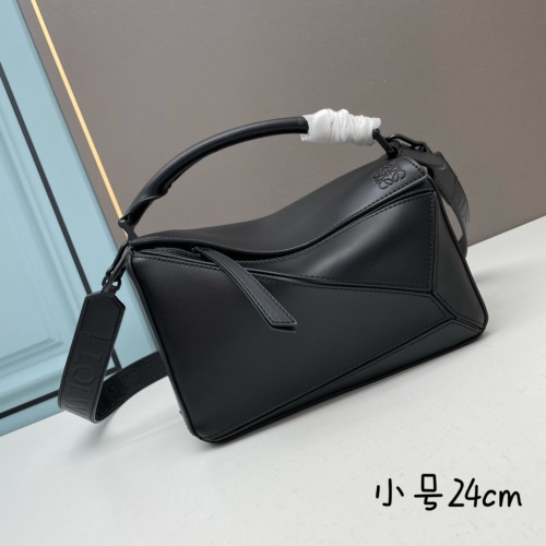 LOEWE AAA Quality Messenger Bags For Women #1109081 $132.00 USD, Wholesale Replica LOEWE AAA Messenger Bags
