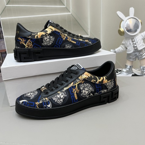 Versace Casual Shoes For Men #1110184
