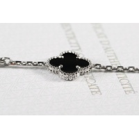 $48.00 USD Van Cleef & Arpels Necklaces For Women #1101009