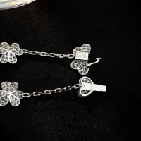 $85.00 USD Van Cleef & Arpels Bracelets For Women #1101138