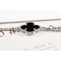$38.00 USD Van Cleef & Arpels Bracelets For Women #1101410